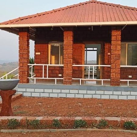 Mars Jungle Adventure Stud Farm With Private Jacuzzi Narsinge Exterior foto