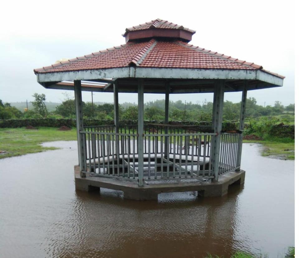 Mars Jungle Adventure Stud Farm With Private Jacuzzi Narsinge Exterior foto