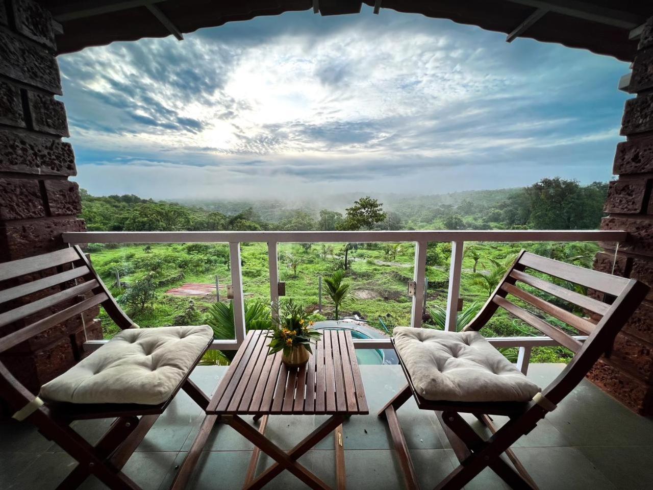 Mars Jungle Adventure Stud Farm With Private Jacuzzi Narsinge Exterior foto
