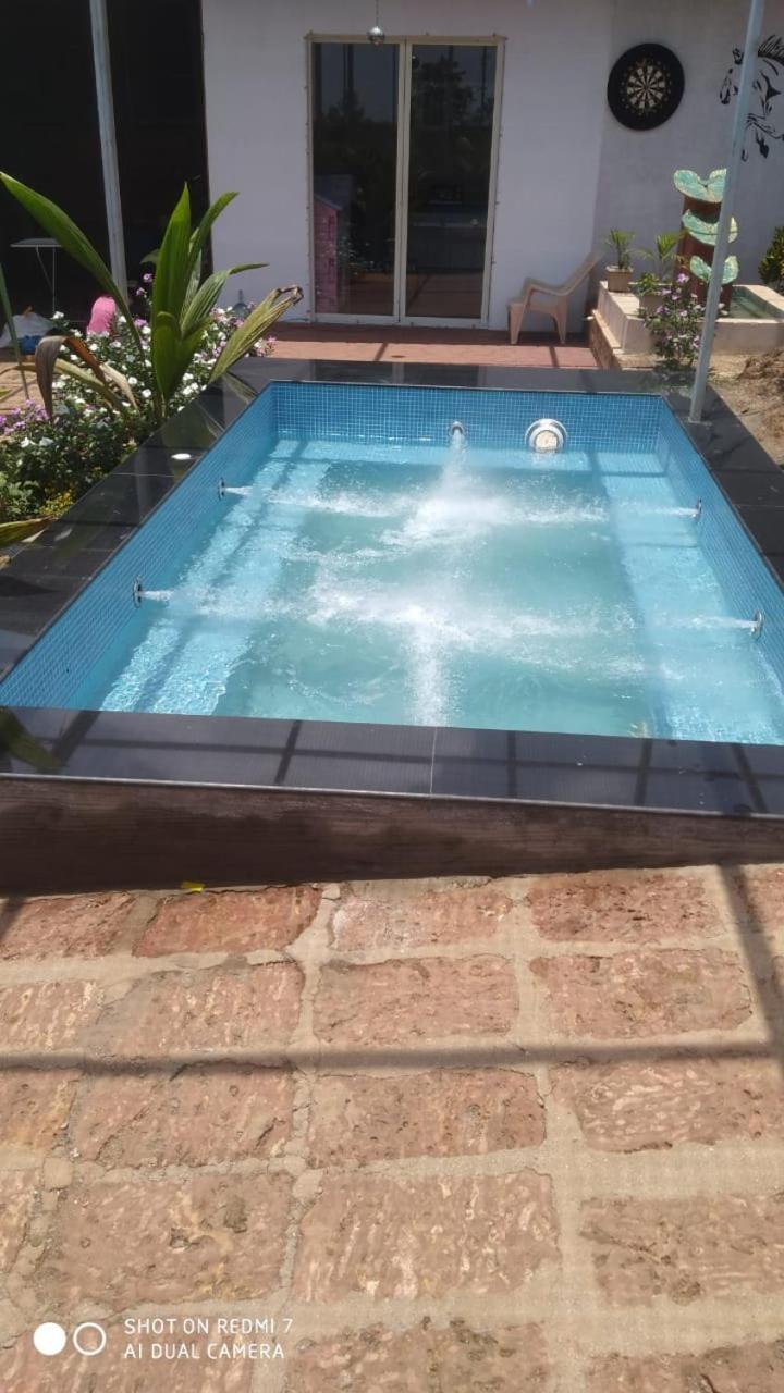 Mars Jungle Adventure Stud Farm With Private Jacuzzi Narsinge Exterior foto
